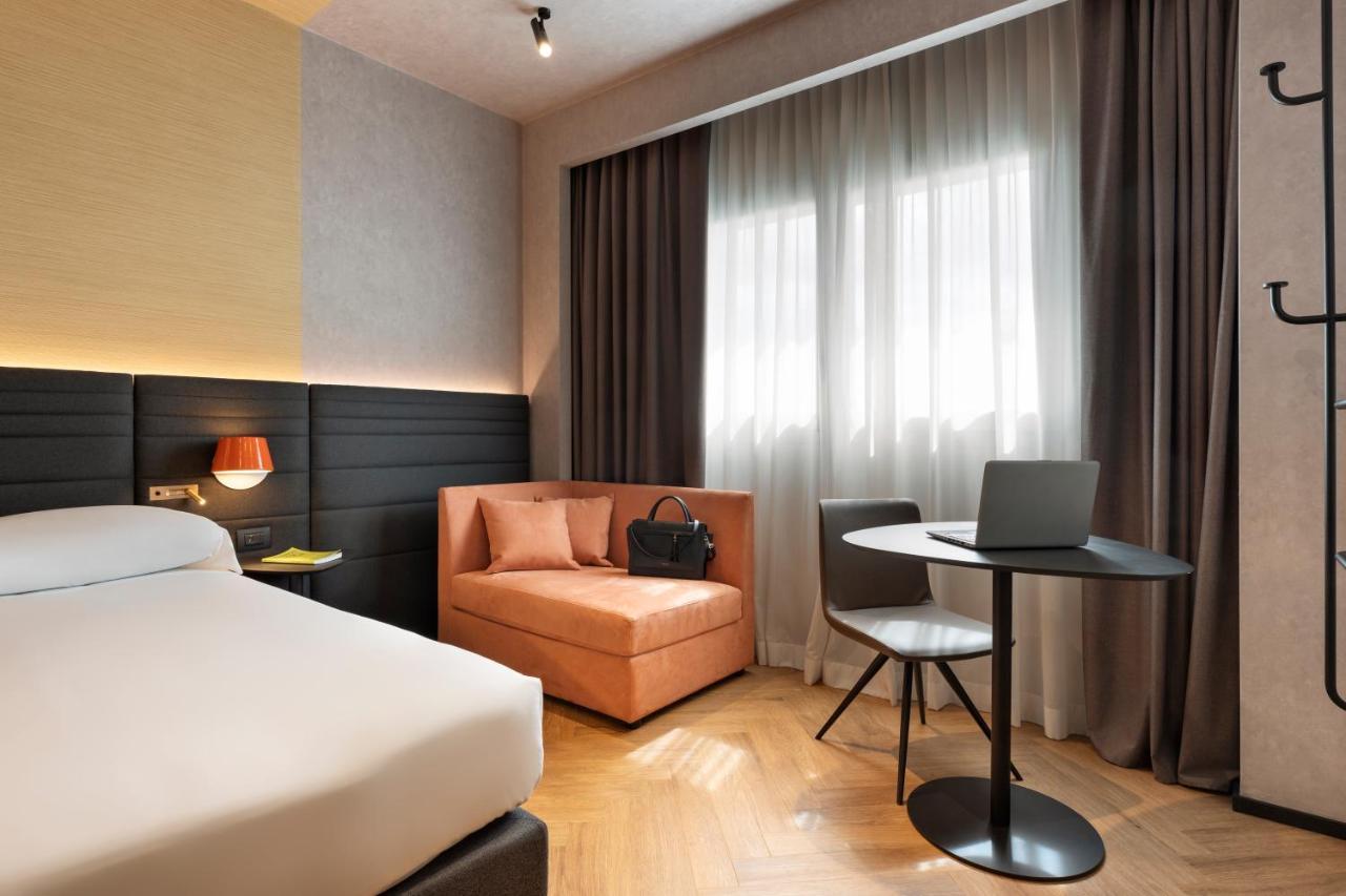Novotel Caserta Sud Bagian luar foto