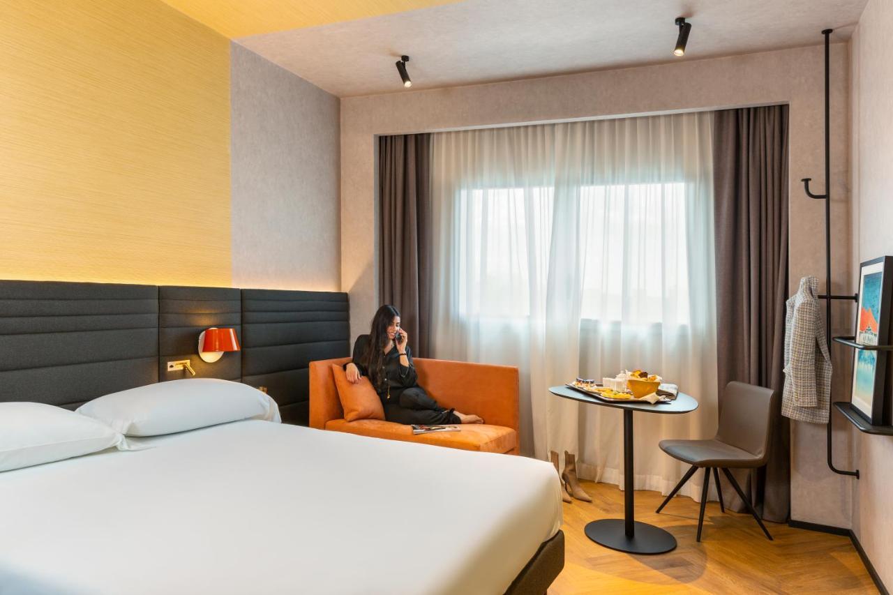 Novotel Caserta Sud Bagian luar foto