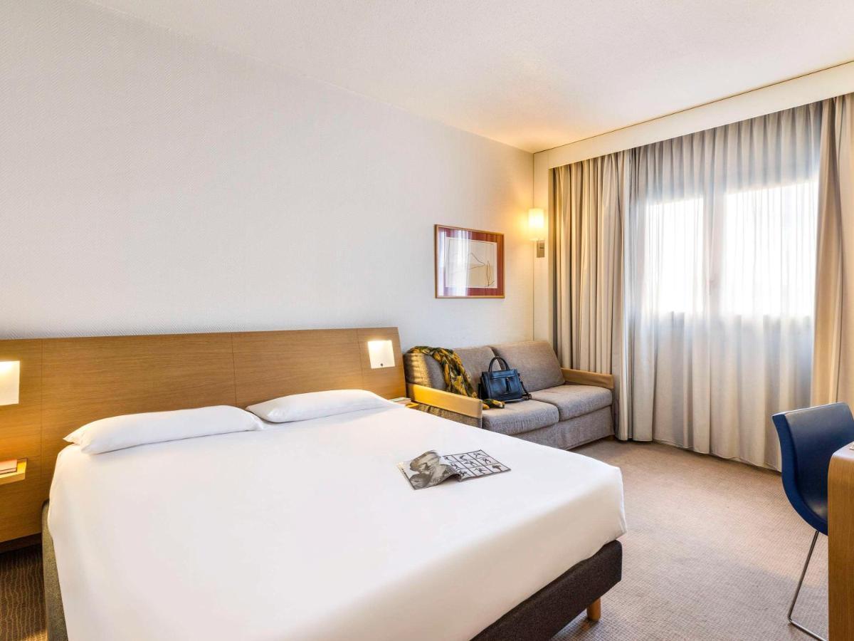 Novotel Caserta Sud Bagian luar foto
