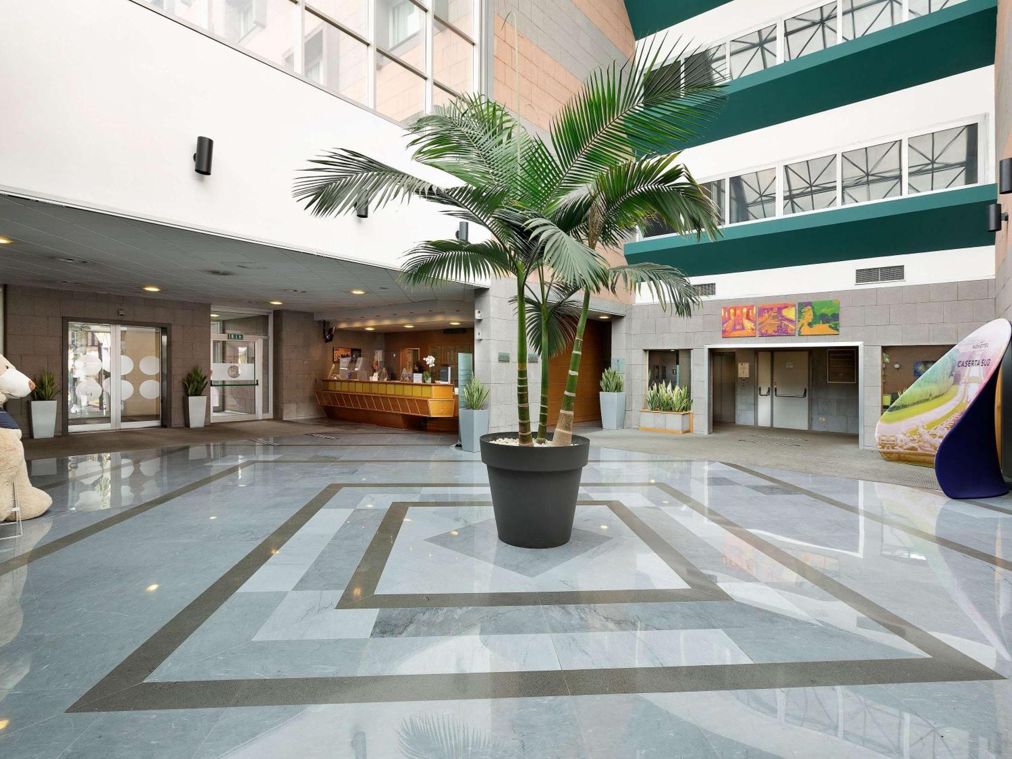 Novotel Caserta Sud Bagian luar foto