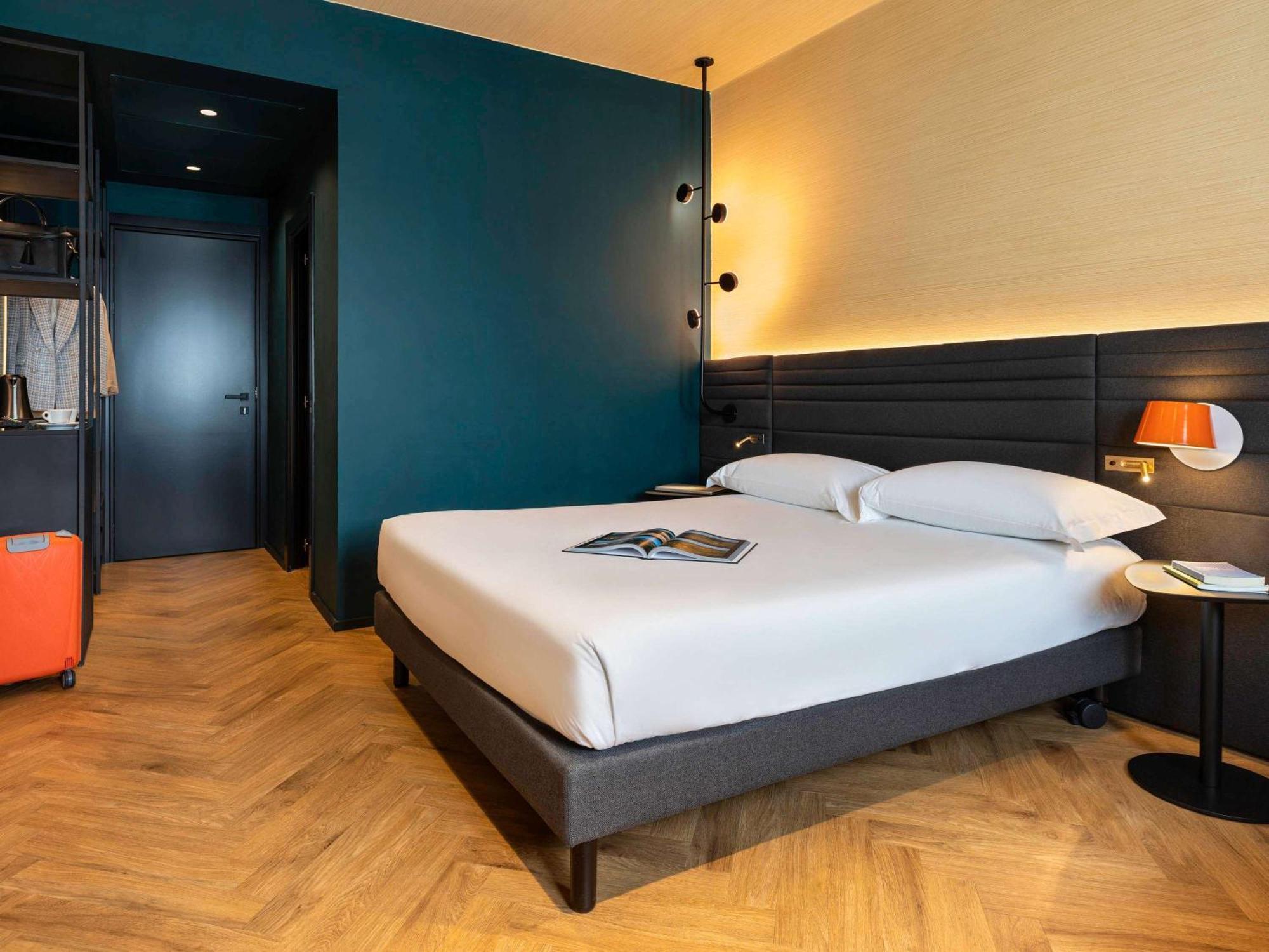 Novotel Caserta Sud Bagian luar foto